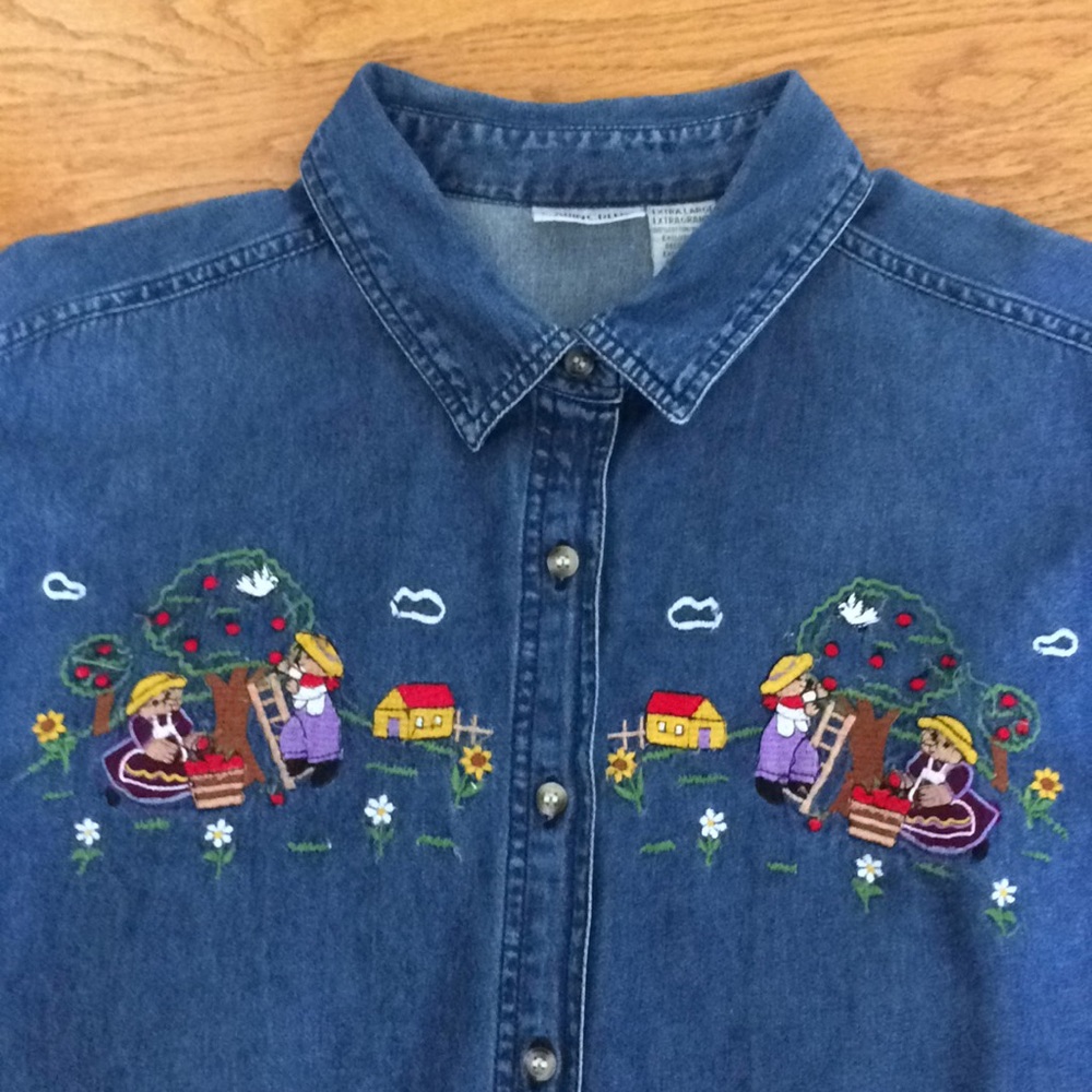 Vtg Cabin Creek Denim Shirt Size XL Embroidered Design on Front Farm Scene